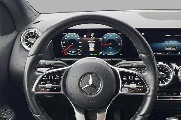 Mercedes-Benz EQA300 6 of 15