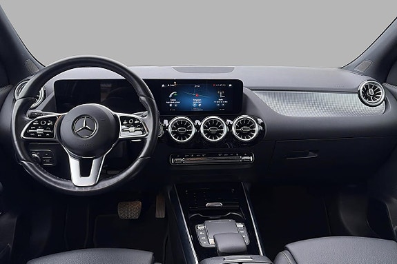 Mercedes-Benz EQA300 12 of 15