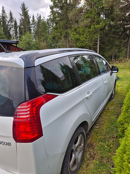 Peugeot 5008 4 of 12