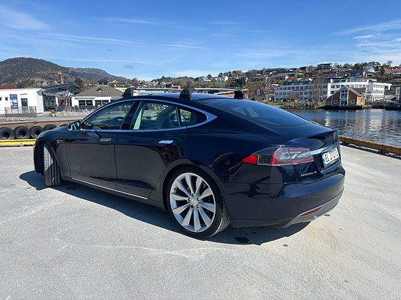 Tesla Model S 6 of 16