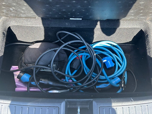 Tesla Model S 9 of 16