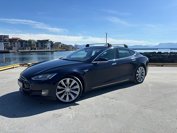 Tesla Model S 3 of 16