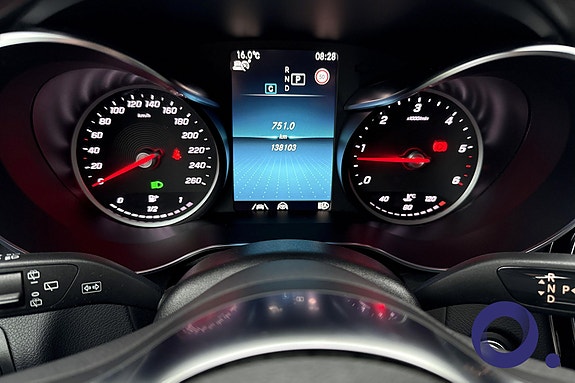 Mercedes-Benz GLC220 d 15 of 28