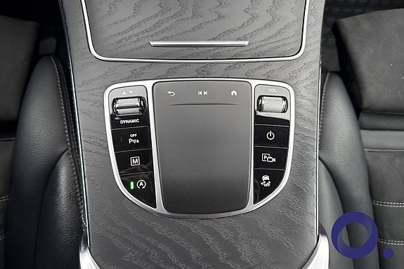 Mercedes-Benz GLC220 d 25 of 28