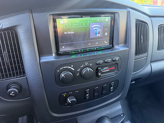 Dodge RAM 2500 18 of 23