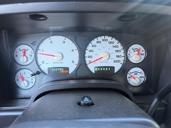 Dodge RAM 2500 17 of 23
