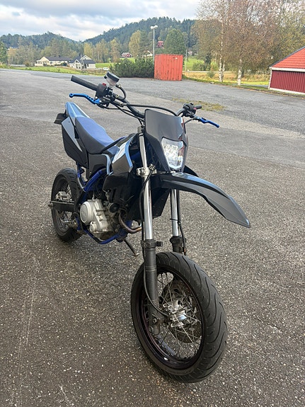 Yamaha WR 125 R 2 of 13