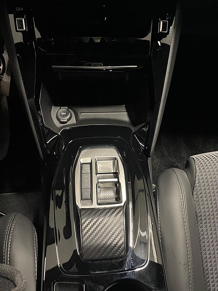 Peugeot e-208 29 of 30