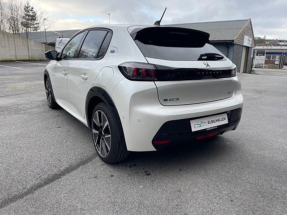 Peugeot e-208 4 of 30