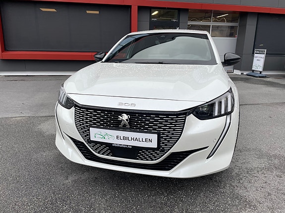 Peugeot e-208 6 of 30