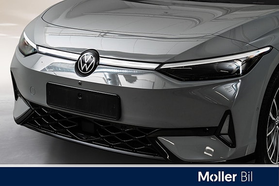 Volkswagen ID.7 2 of 18