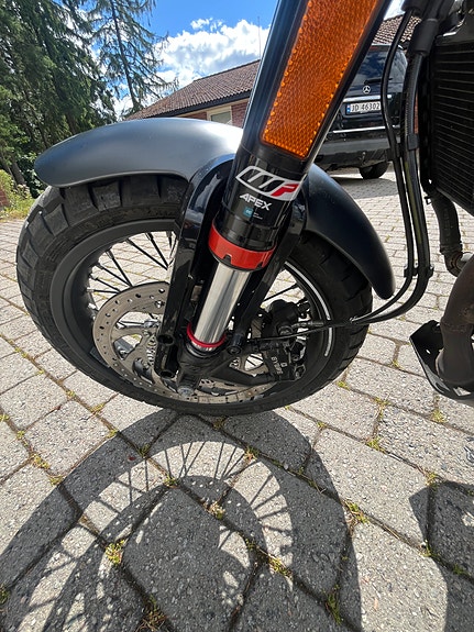 Husqvarna Svartpilen 125 3 of 25