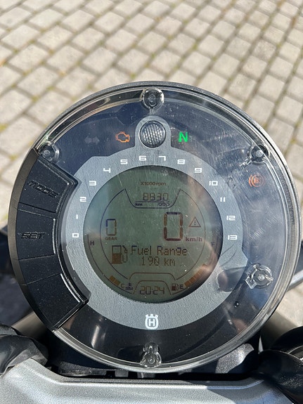 Husqvarna Svartpilen 125 24 of 25