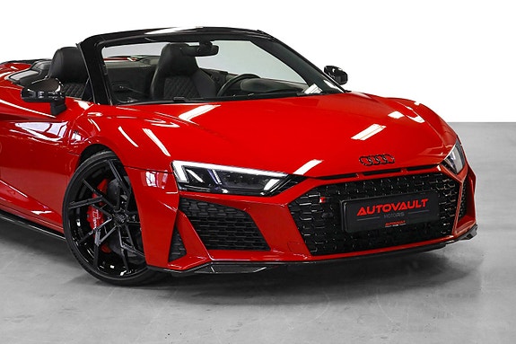 Audi R8 2 of 30