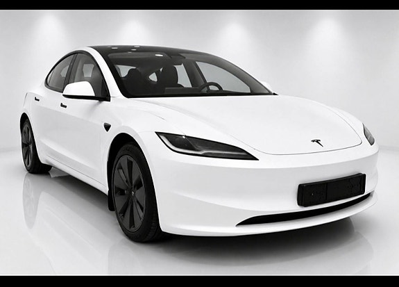 Tesla Model 3 4 of 12