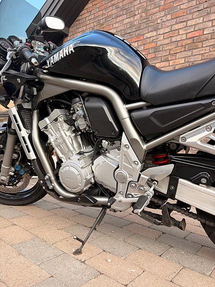 Yamaha FZS 1000 Fazer 6 of 19
