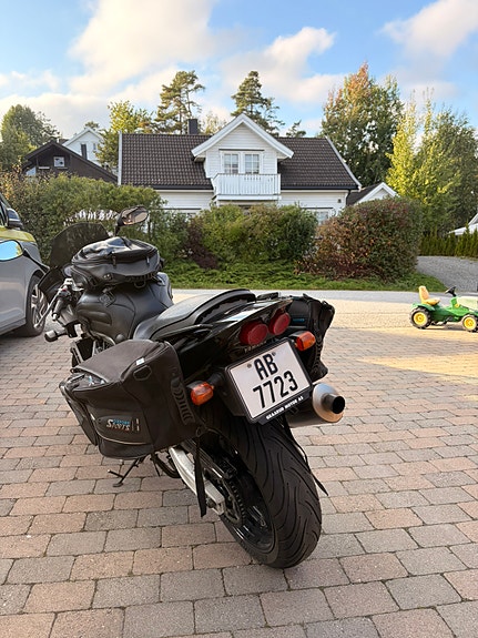 Yamaha FZS 1000 Fazer 14 of 19