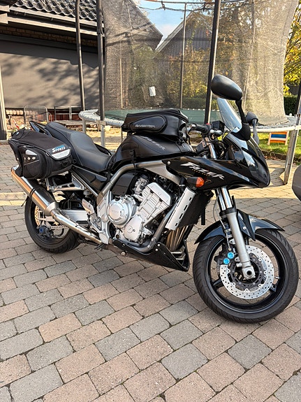 Yamaha FZS 1000 Fazer 13 of 19