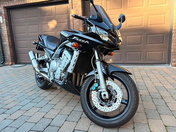 Yamaha FZS 1000 Fazer 3 of 19