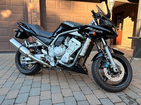 Yamaha FZS 1000 Fazer 2 of 19