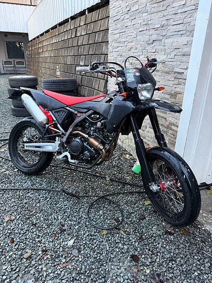 Fantic XMF 125 2 of 7