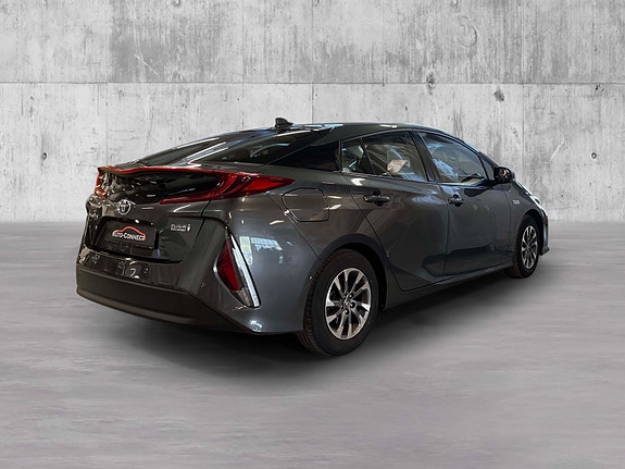 Toyota Prius 6 of 27