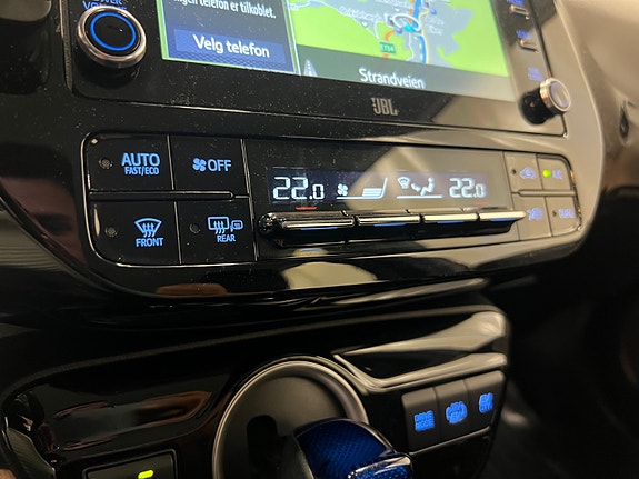 Toyota Prius 18 of 27