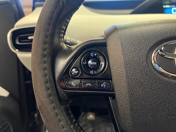 Toyota Prius 13 of 27