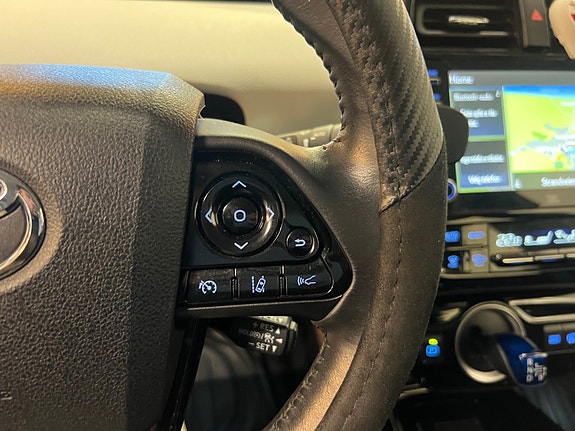Toyota Prius 15 of 27