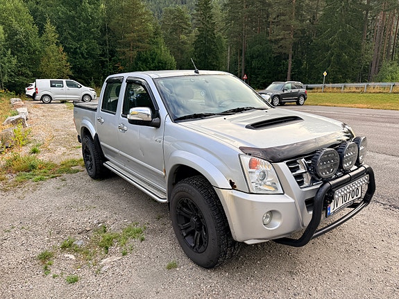 Isuzu D-max 2 of 6