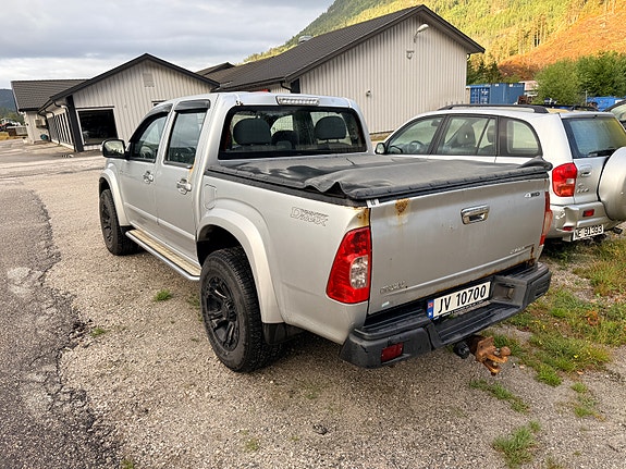 Isuzu D-max 4 of 6