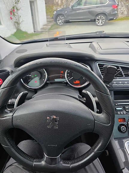 Peugeot 5008 21 of 24