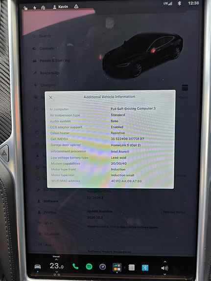 Tesla Model S 19 of 27