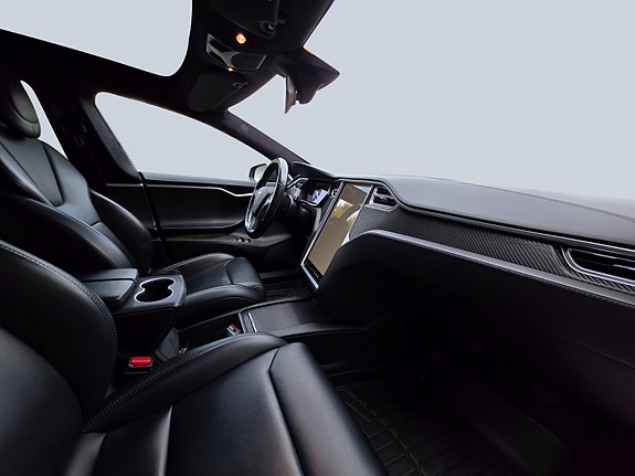 Tesla Model S 11 of 27