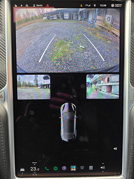 Tesla Model S 25 of 27