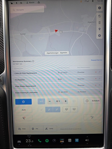 Tesla Model S 22 of 27
