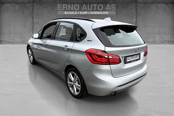 BMW 225xe 5 of 16
