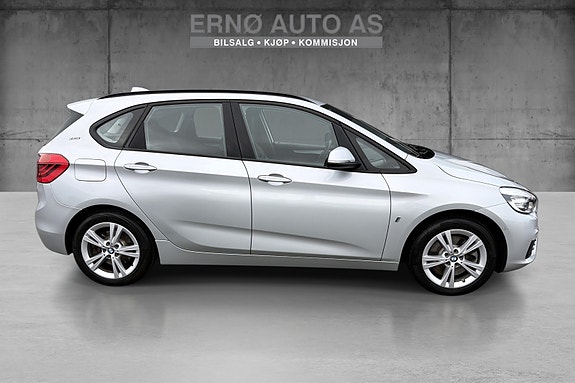 BMW 225xe 2 of 16