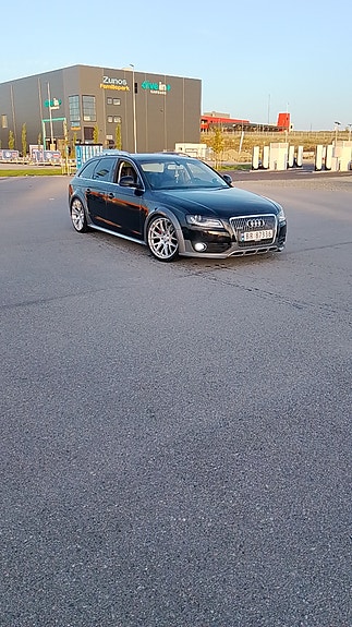 Audi A4 allroad 2 of 5