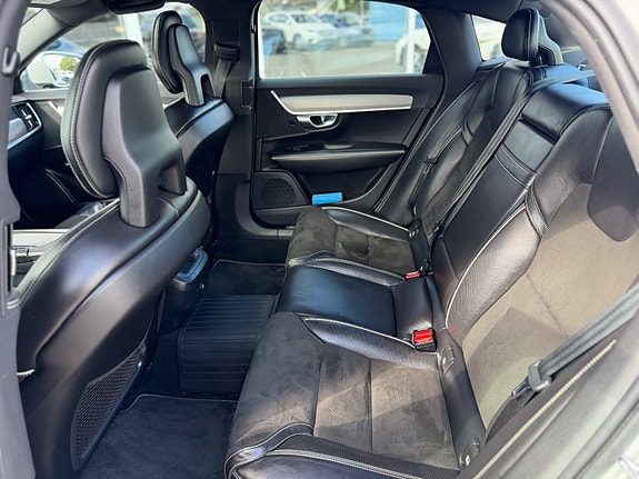 Volvo S90 17 of 21
