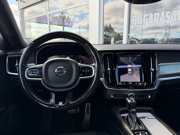 Volvo S90 14 of 21