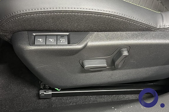 Peugeot e-208 13 of 27