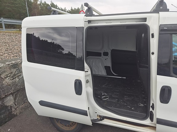 Opel Combo 13 of 13