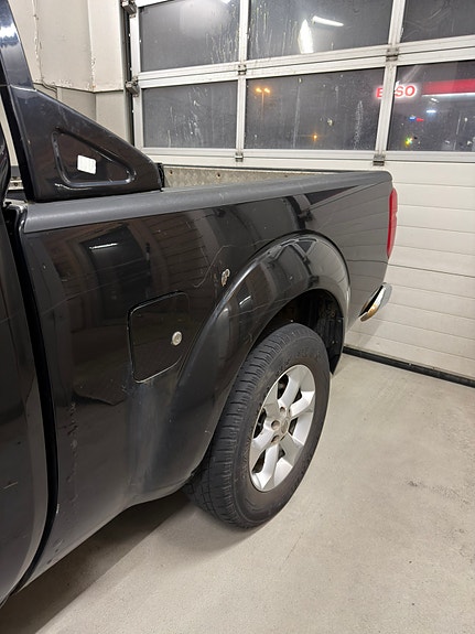 Nissan Navara 2 of 26
