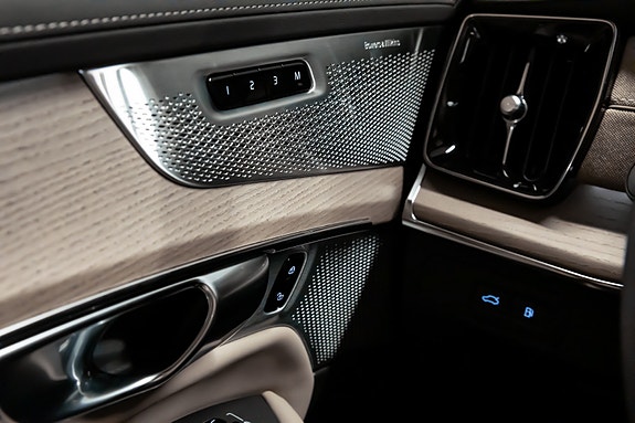 Volvo XC90 19 of 30