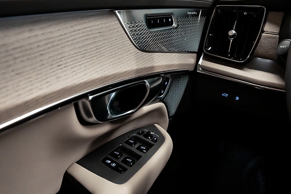 Volvo XC90 21 of 30