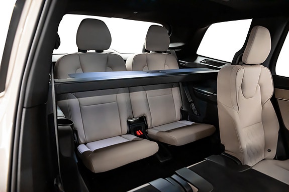Volvo XC90 23 of 30