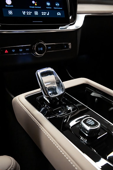 Volvo XC90 27 of 30