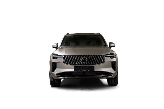 Volvo XC90 8 of 30