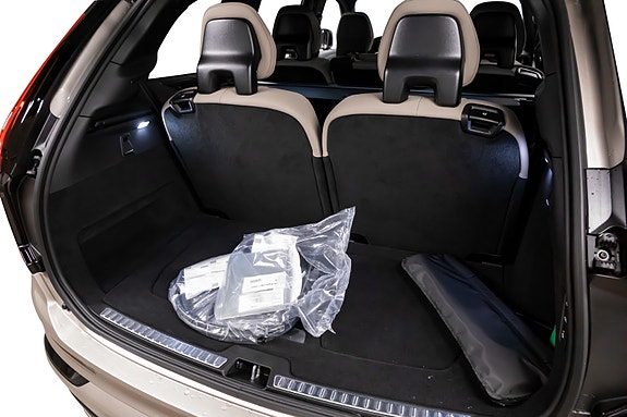Volvo XC90 13 of 30
